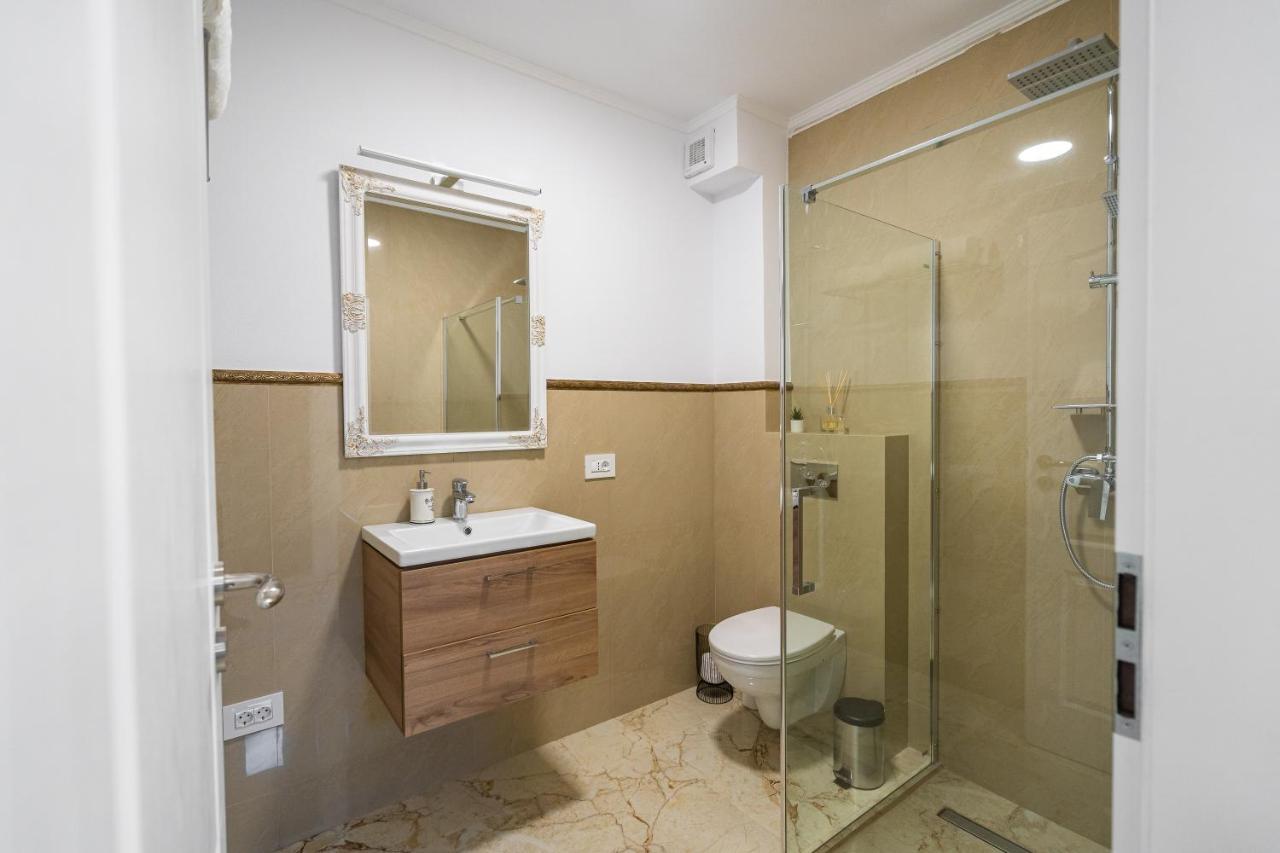Armada Aparthotel Alba Iulia Eksteriør billede