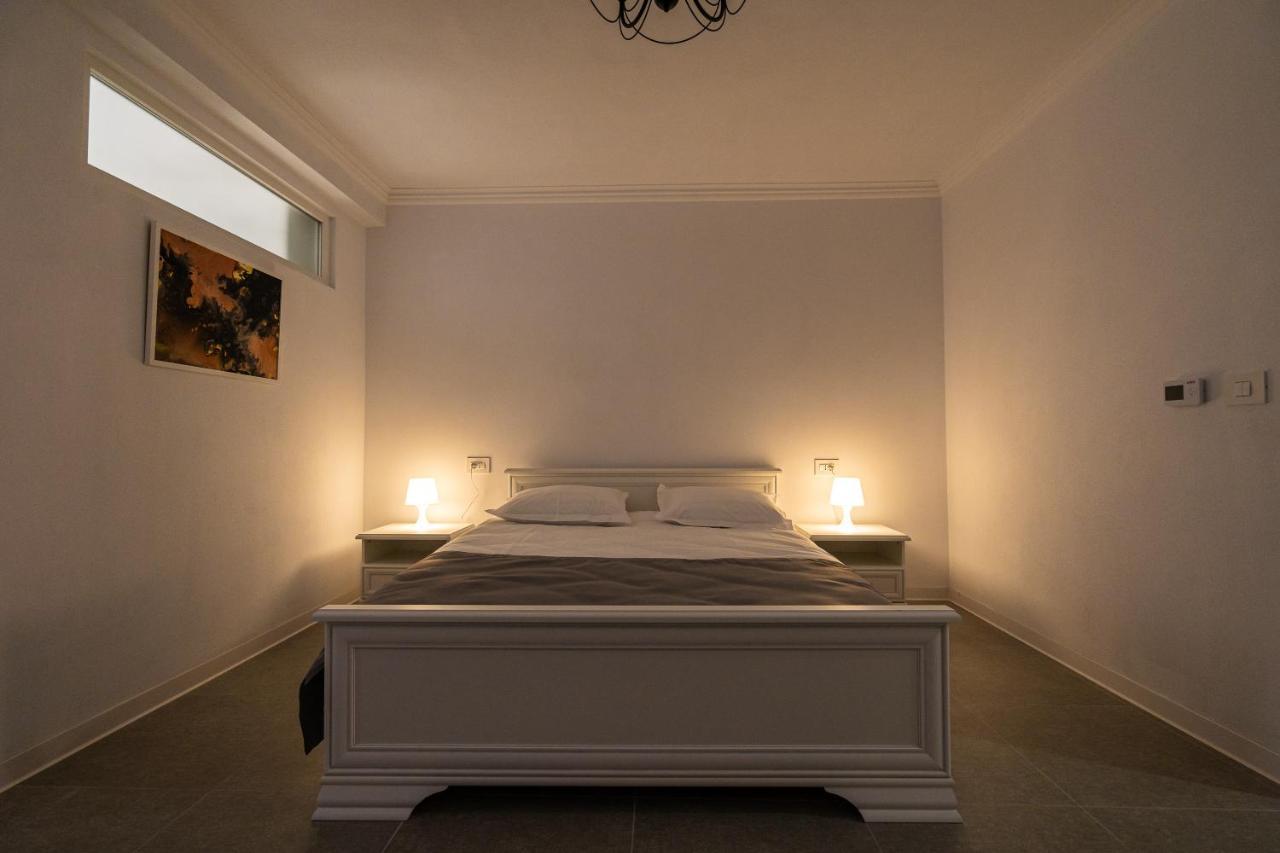 Armada Aparthotel Alba Iulia Eksteriør billede