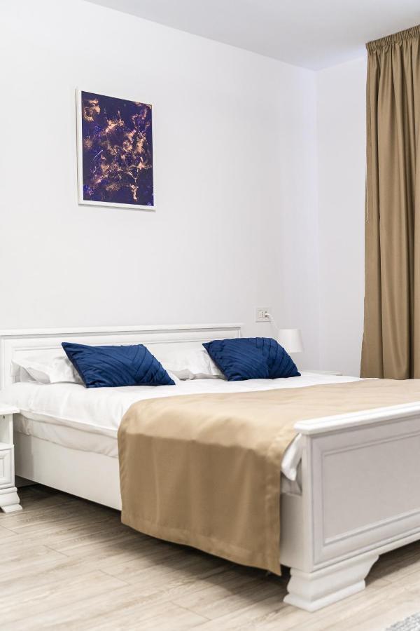 Armada Aparthotel Alba Iulia Eksteriør billede