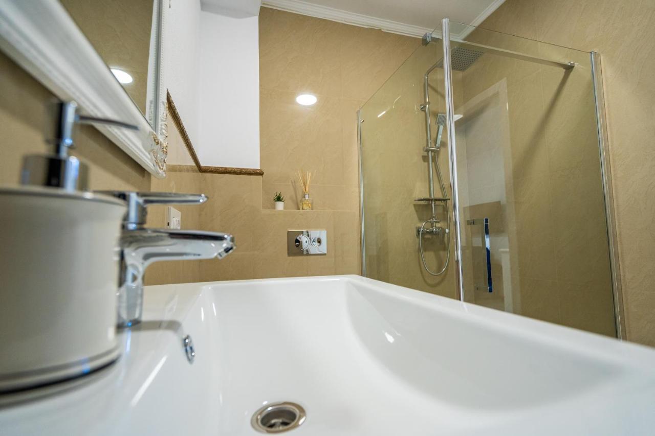 Armada Aparthotel Alba Iulia Eksteriør billede